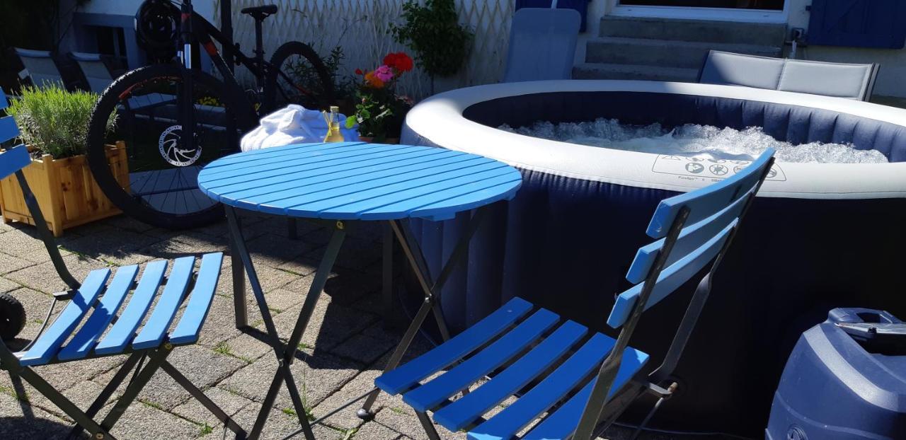 Gite La Petite Maison Horlogere Et Jacuzzi , Raquettes Les Fontenelles Экстерьер фото